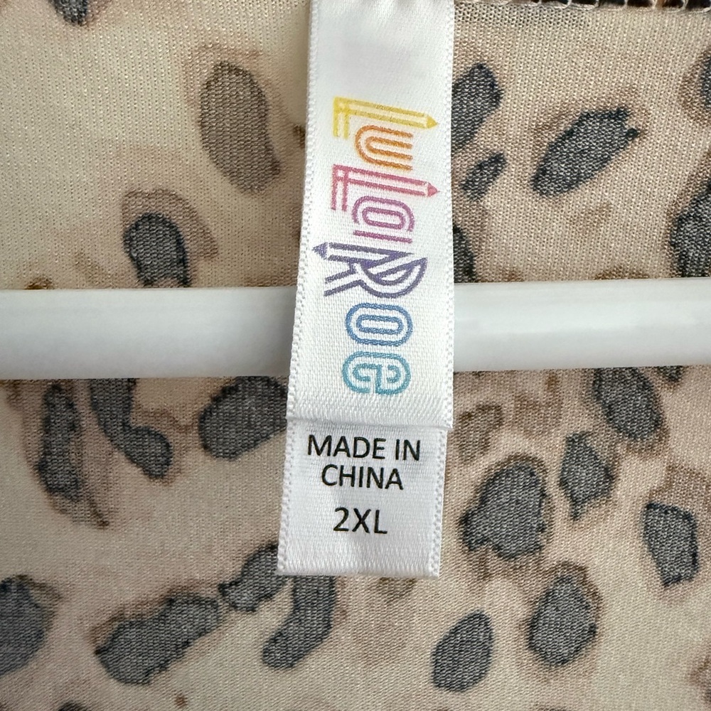LULaRoe Lynnae NWT - Picture 3 of 3